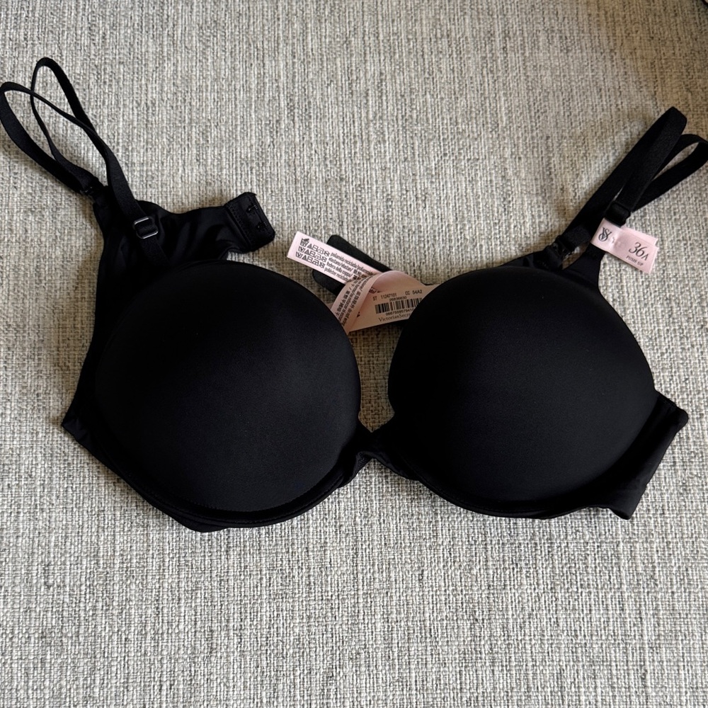 Brand New! Victoria’s Secret Bombshell Push-Up Bra